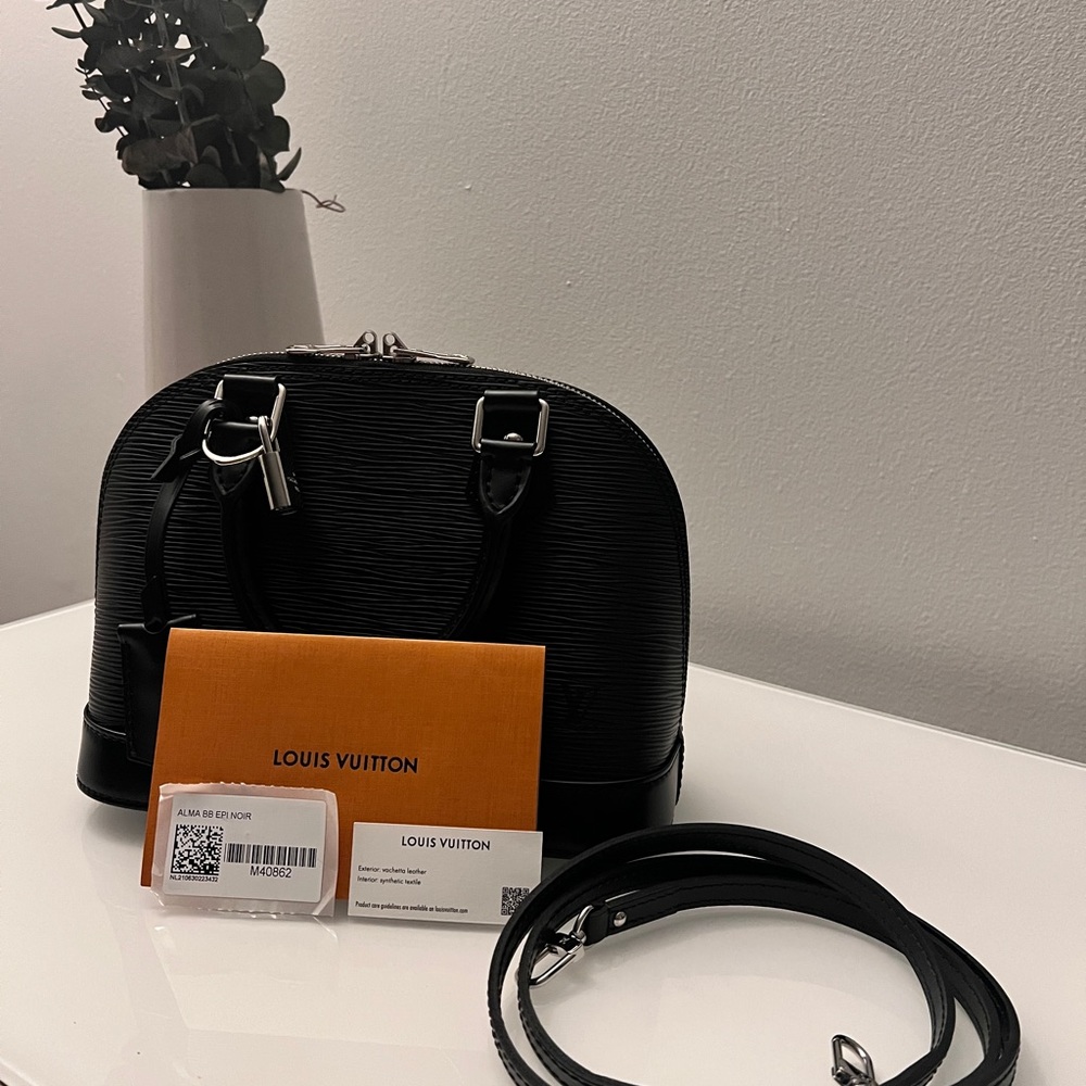Louis Vuitton - Black Alma BB, Epi Leather, Designer Hand Bag, LV - Picture 5 of 12